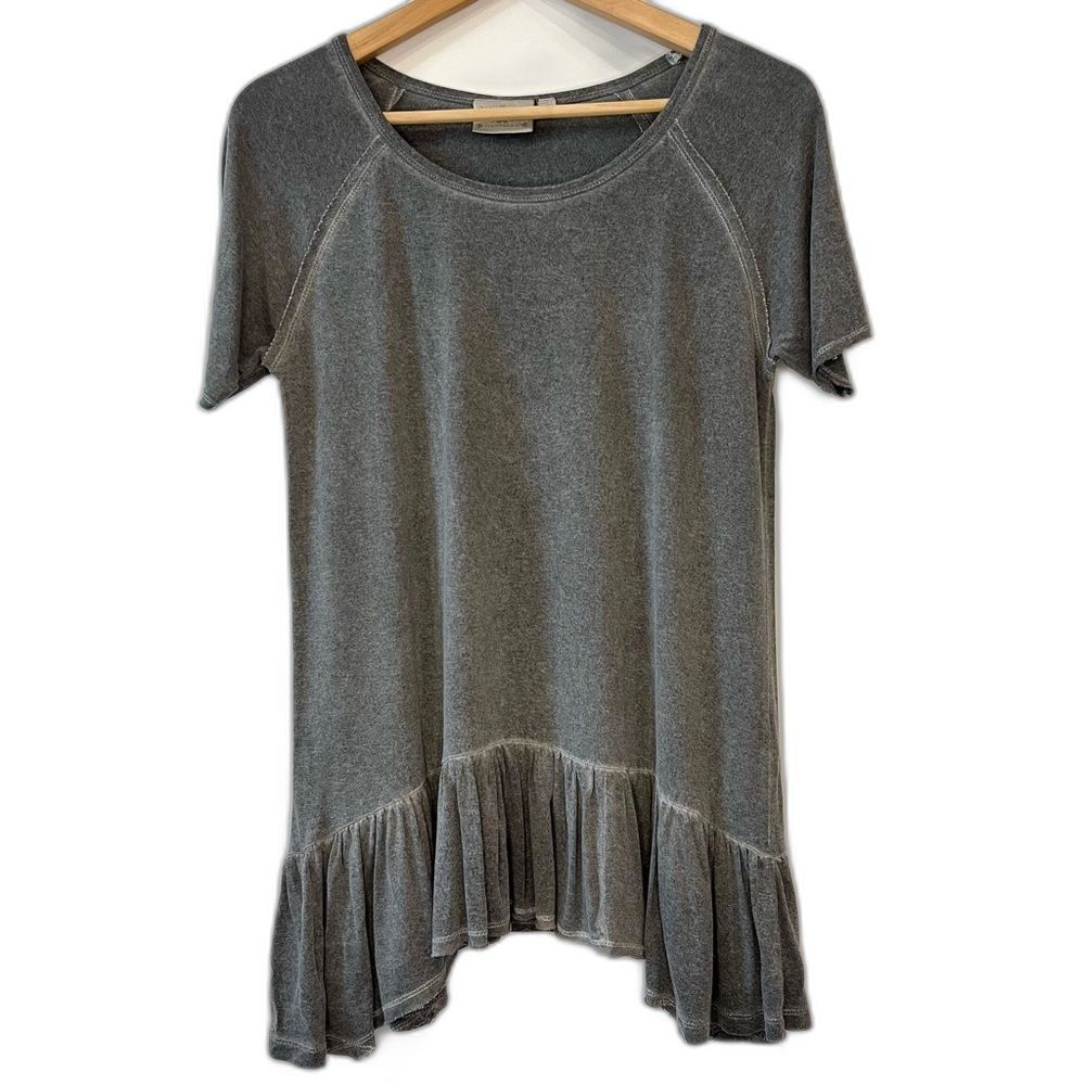 Dantelle Women's Gray Distressed Oil Dye Ruffled Hem Grunge Boho Top - Size M